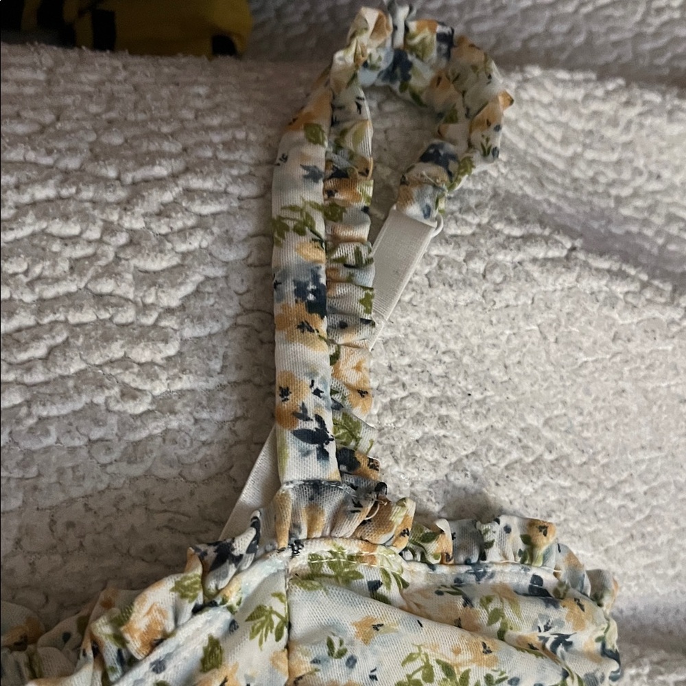 Plus size 3 Torrid Floral top with spaghetti straps- Cream and Blue - Picture 3 of 3